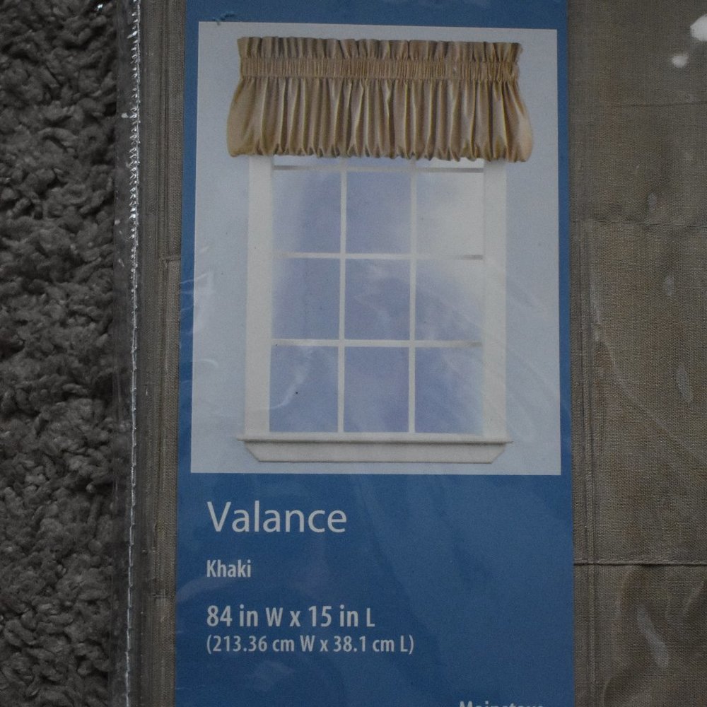 Mainstays home- Khaki Valance - Picture 2 of 4